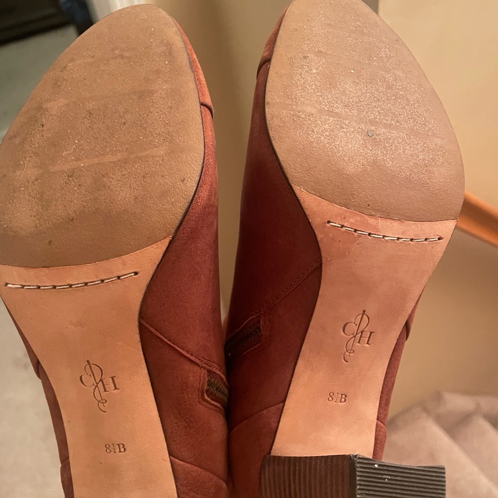 Size 8.5 Cole haan heel booties